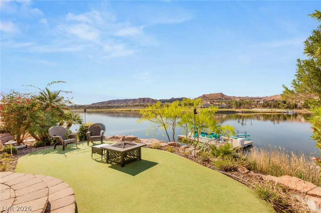 8 Rue Promenade, Henderson, NV 89011