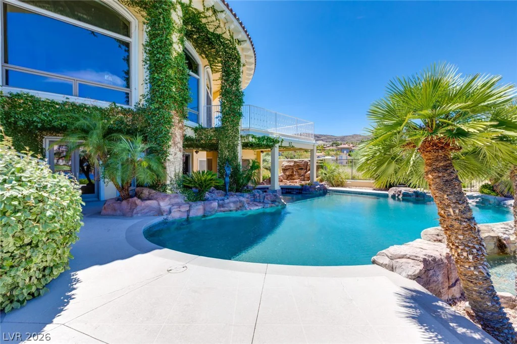8 Rue Promenade, Henderson, NV 89011