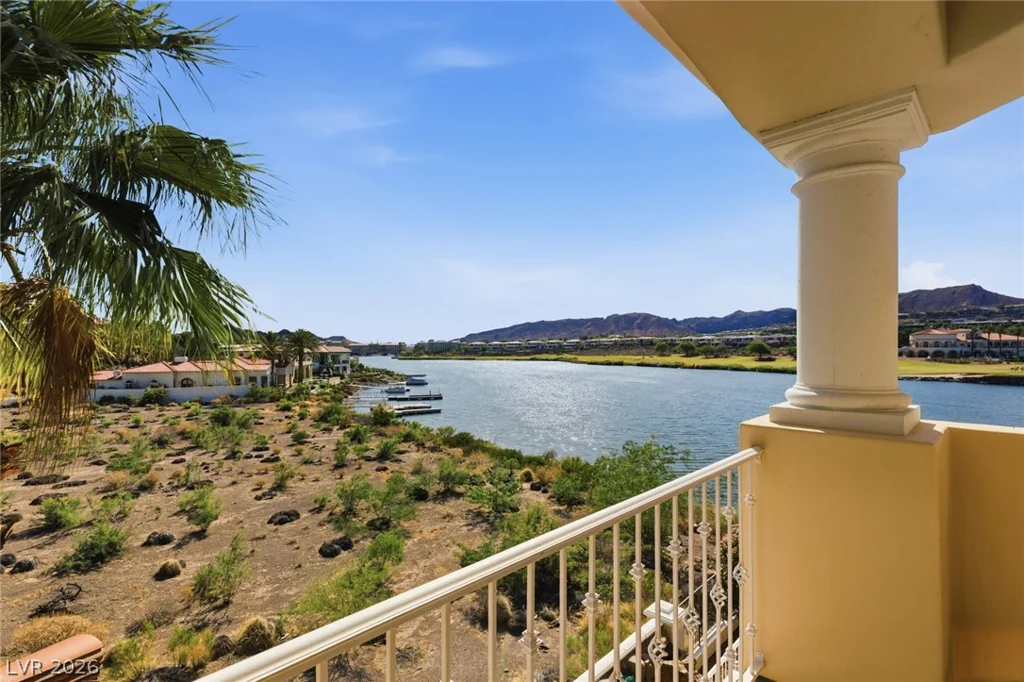 8 Rue Promenade, Henderson, NV 89011