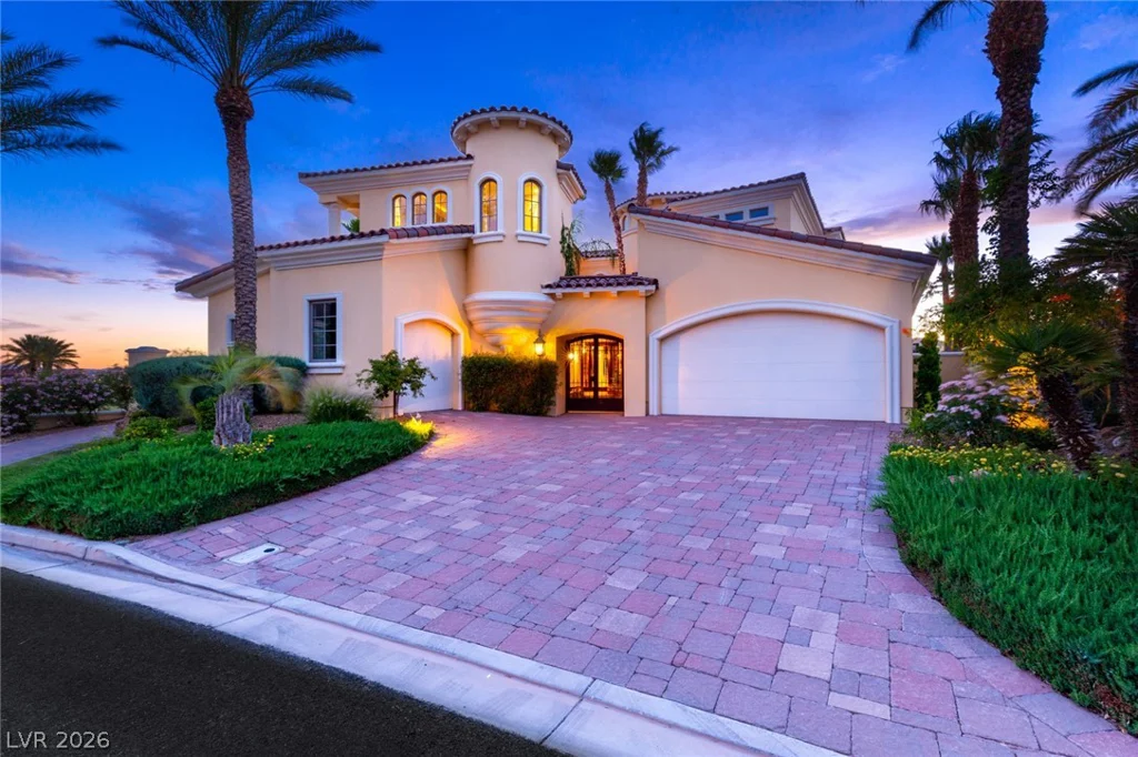 8 Rue Promenade, Henderson, NV 89011