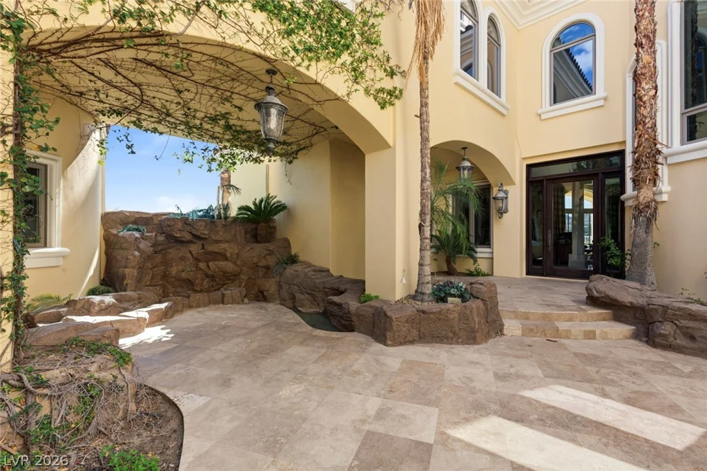 8 Rue Promenade, Henderson, NV 89011