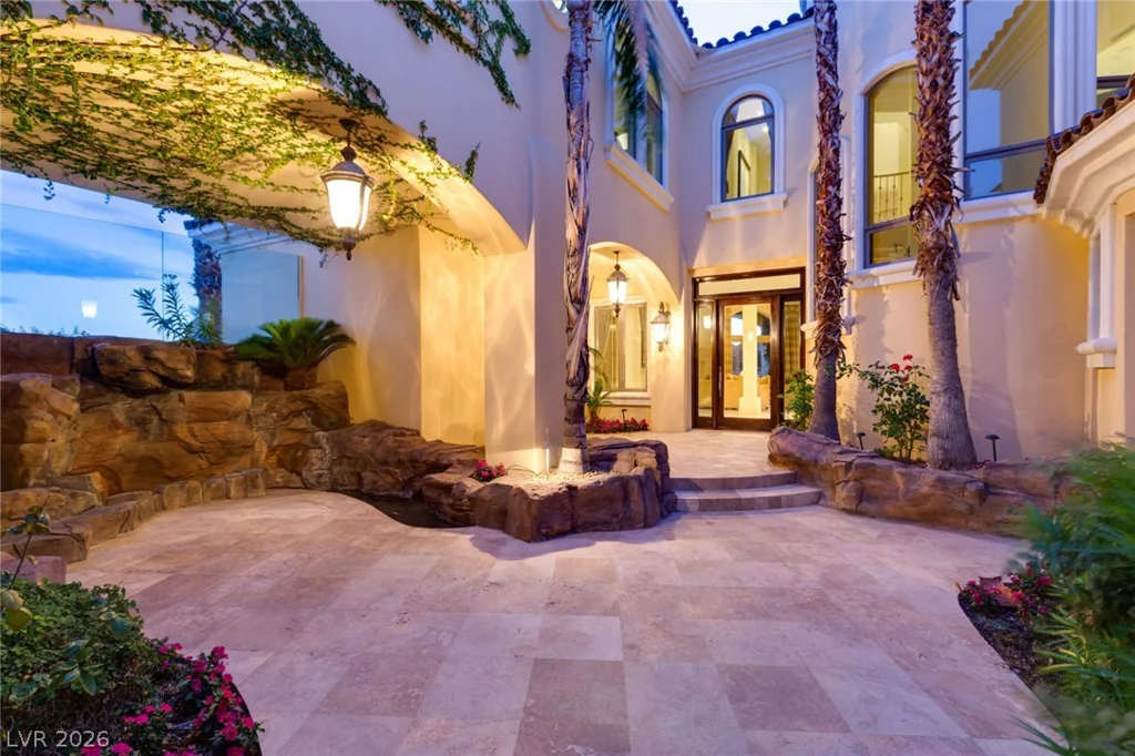 8 Rue Promenade, Henderson, NV 89011
