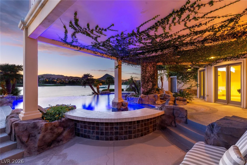 8 Rue Promenade, Henderson, NV 89011