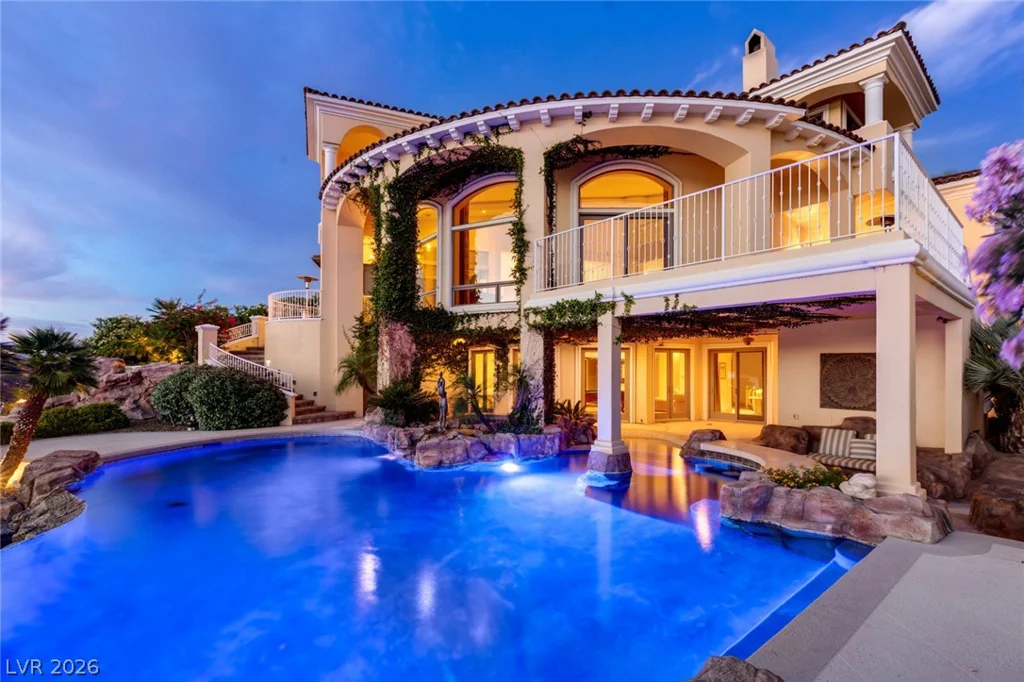 8 Rue Promenade, Henderson, NV 89011