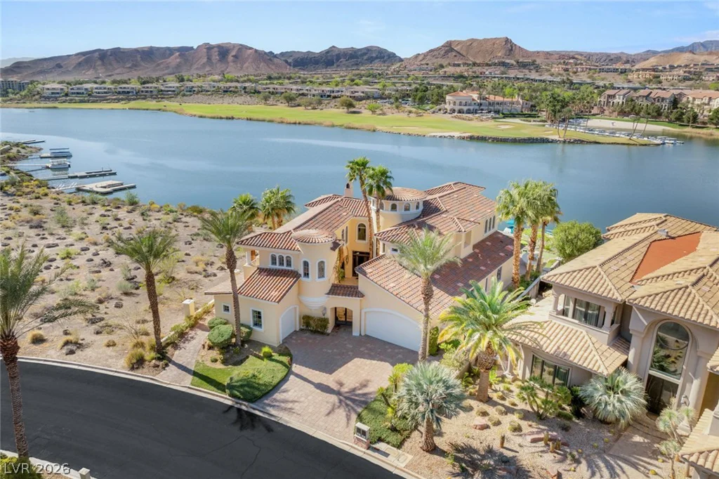 8 Rue Promenade, Henderson, NV 89011