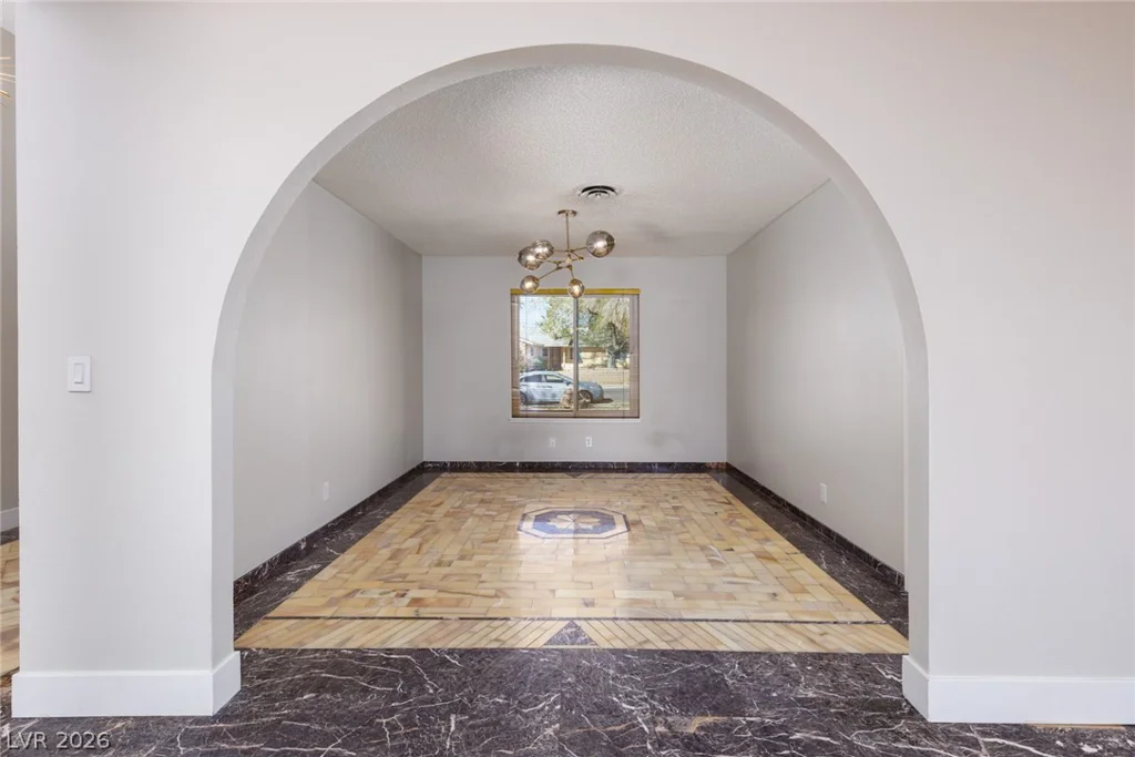 4201 Greenhill, Las Vegas, NV 89121