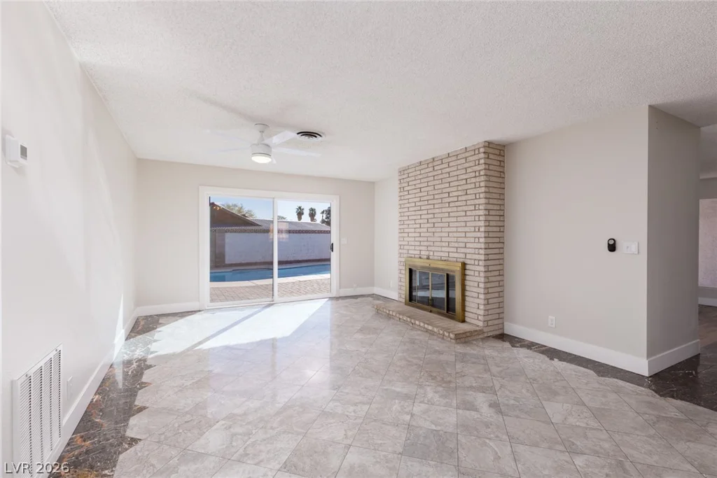 4201 Greenhill, Las Vegas, NV 89121