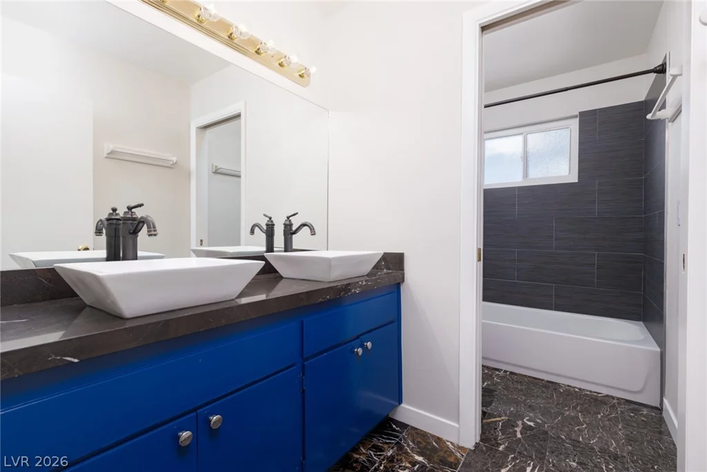 4201 Greenhill, Las Vegas, NV 89121