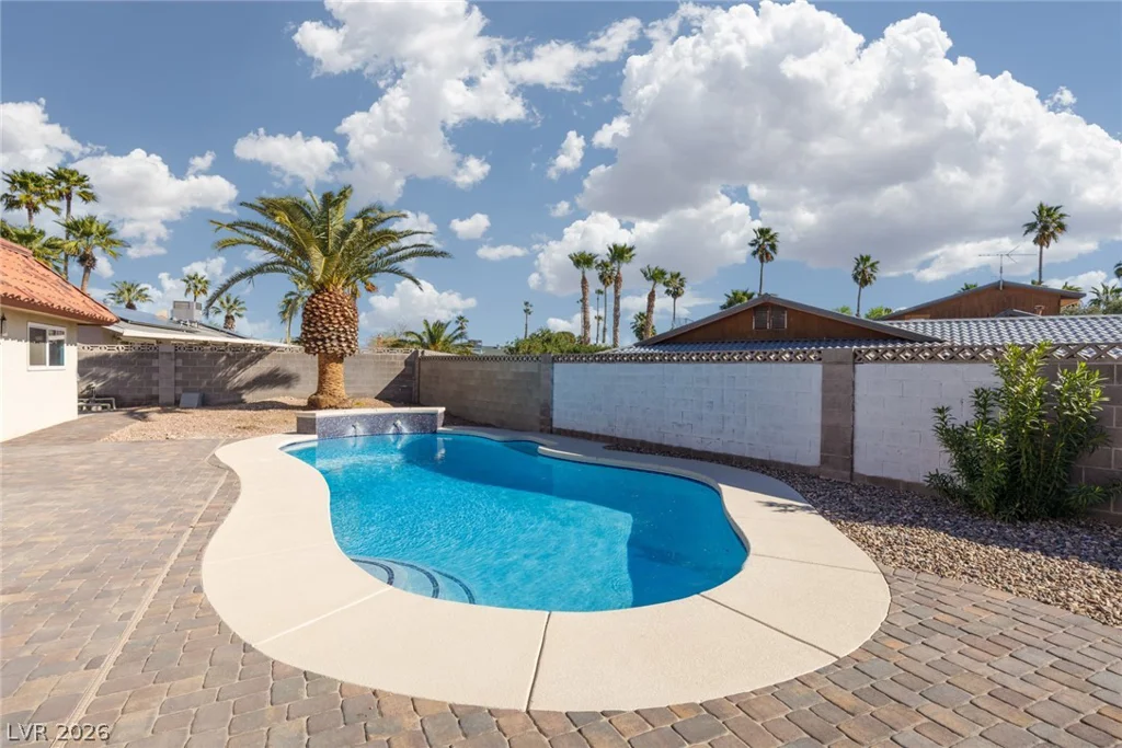 4201 Greenhill, Las Vegas, NV 89121