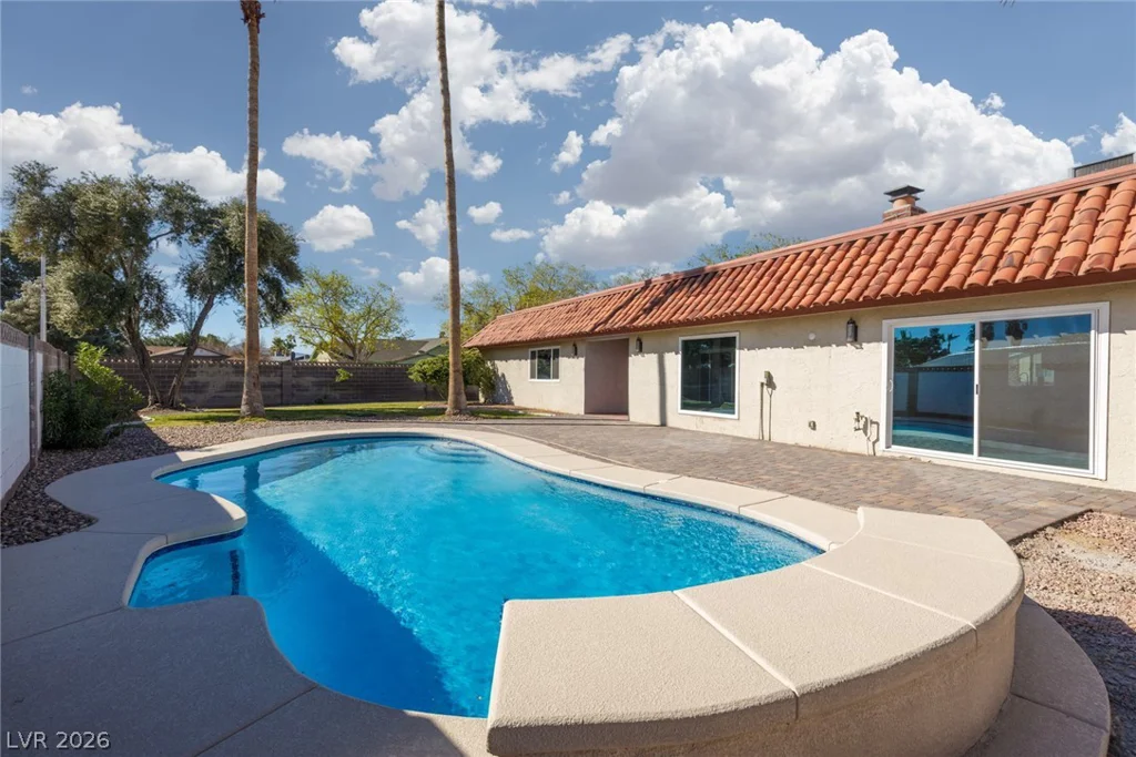 4201 Greenhill, Las Vegas, NV 89121