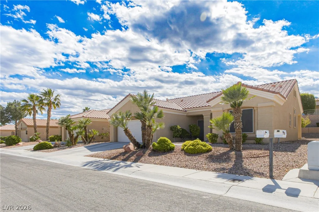 2121 Red Dawn Sky, Las Vegas, NV 89134