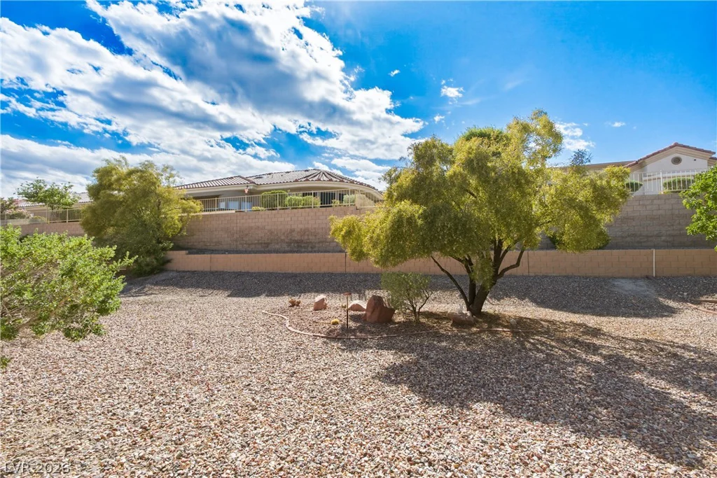 2121 Red Dawn Sky, Las Vegas, NV 89134