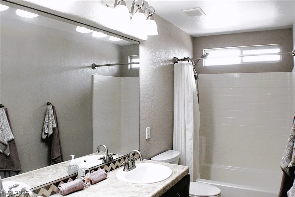 10241 Bristol Peak, Las Vegas, NV 89166