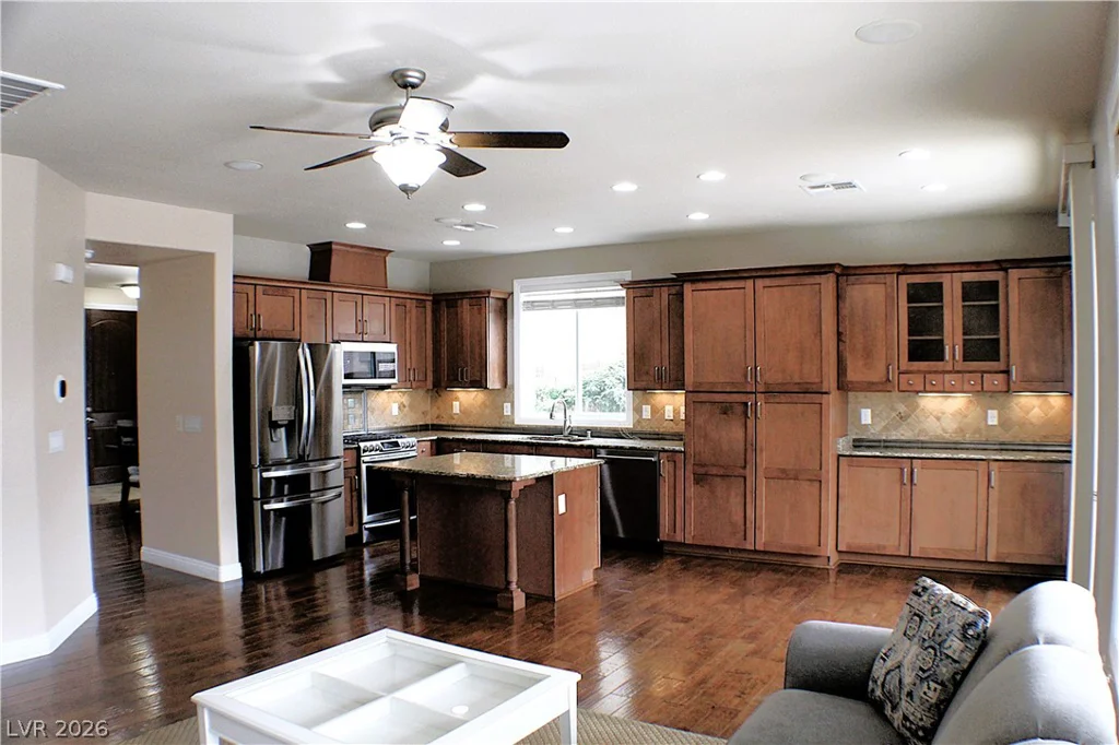 10241 Bristol Peak, Las Vegas, NV 89166