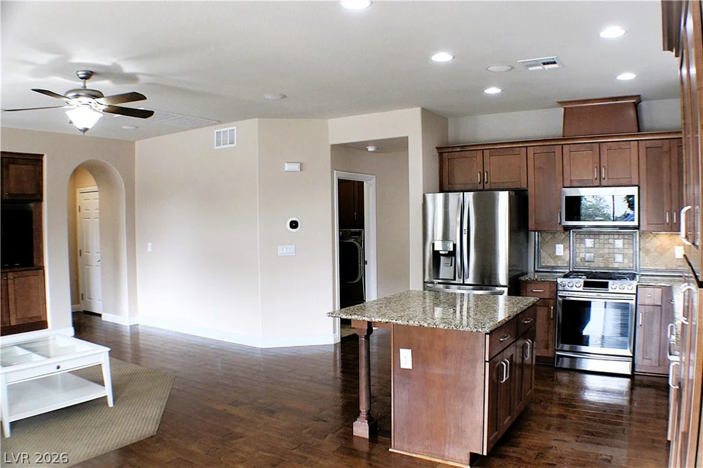 10241 Bristol Peak, Las Vegas, NV 89166