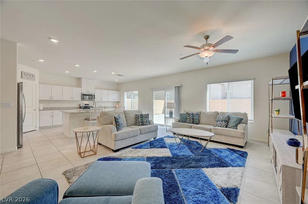 10947 Preston Trails, Las Vegas, NV 89166