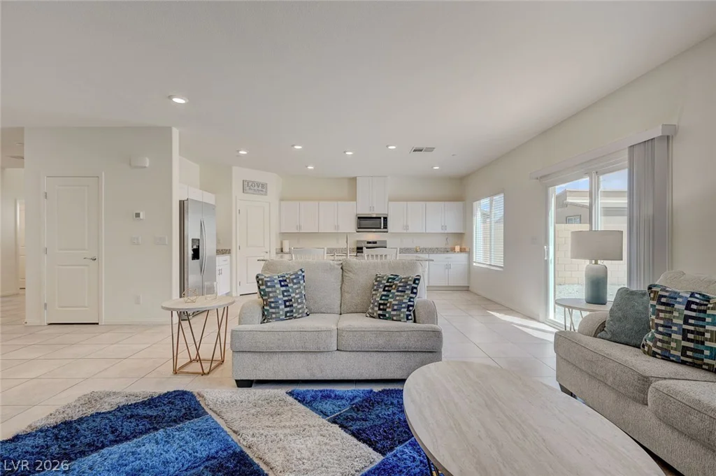 10947 Preston Trails, Las Vegas, NV 89166