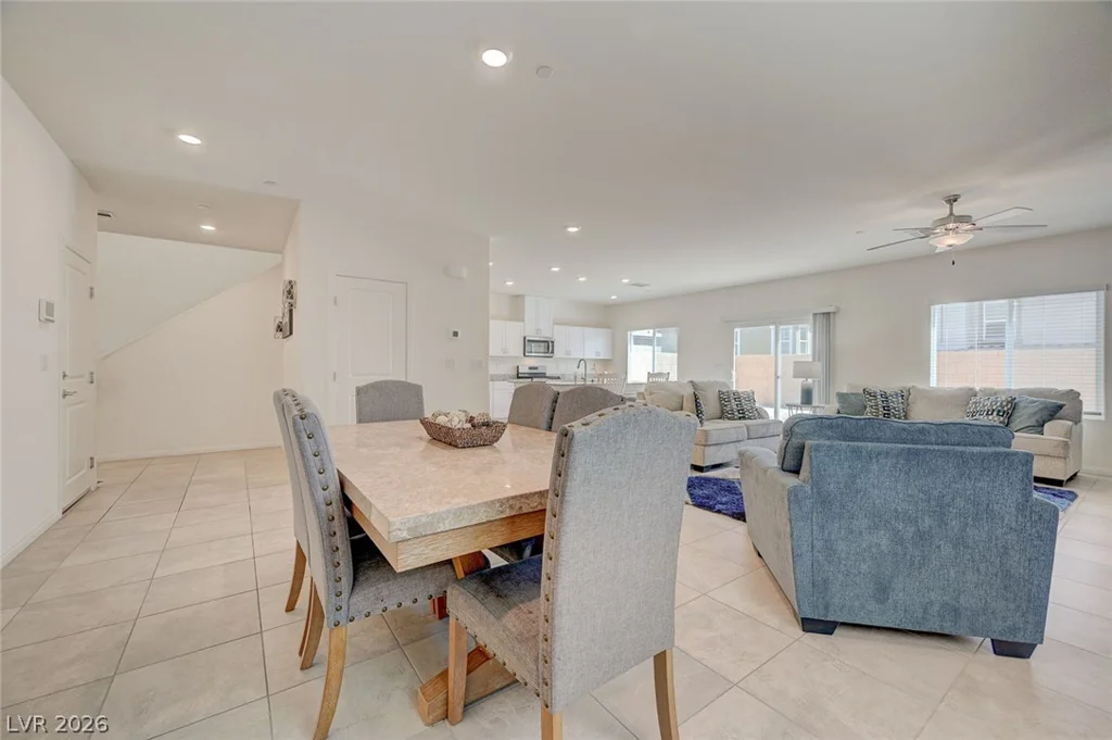 10947 Preston Trails, Las Vegas, NV 89166
