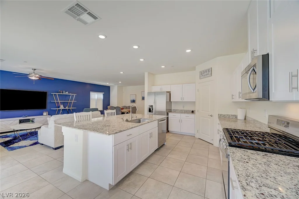 10947 Preston Trails, Las Vegas, NV 89166