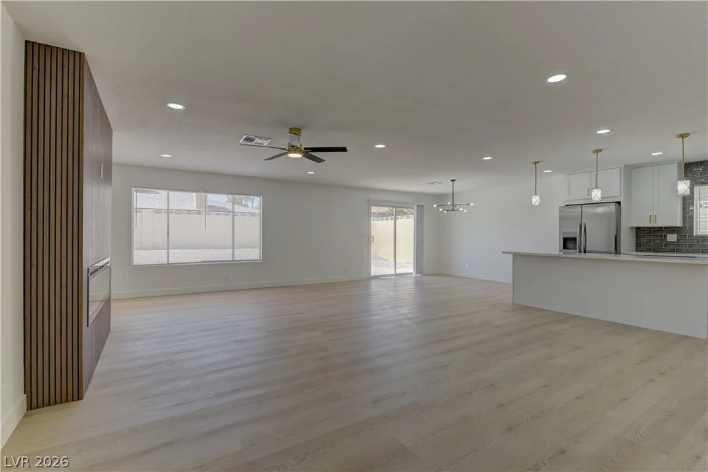 8125 Eginton, Las Vegas, NV 89145