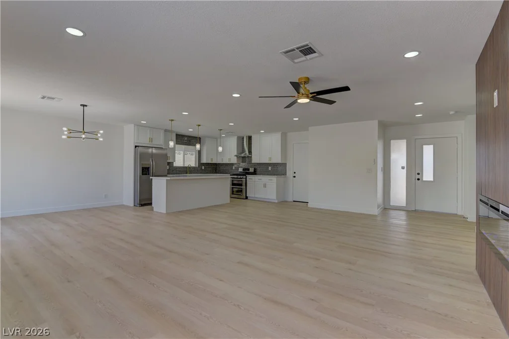8125 Eginton, Las Vegas, NV 89145
