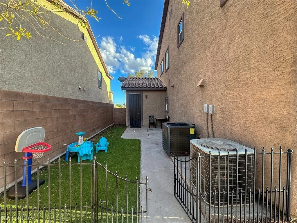 2304 Dixon Springs, North Las Vegas, NV 89031