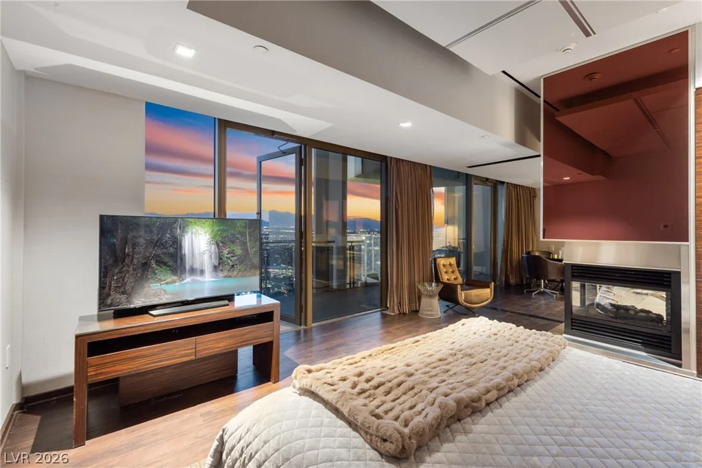 4381 Flamingo, Las Vegas, NV 89103