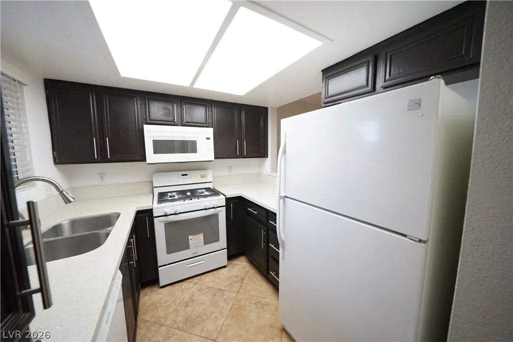 1900 Rio Canyon, Las Vegas, NV 89128