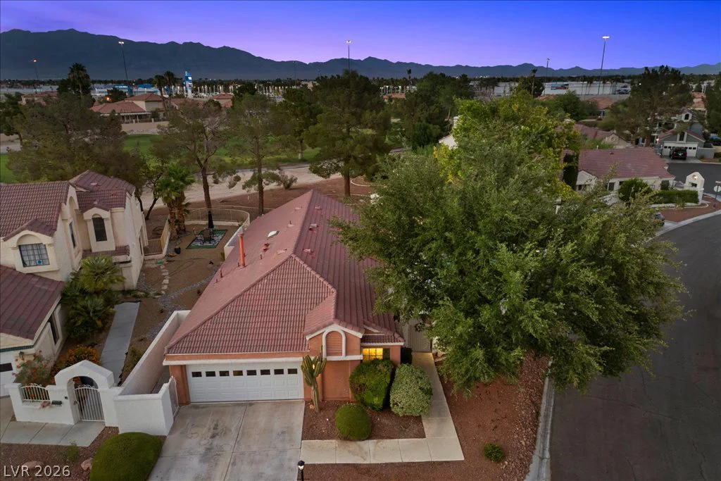 7252 Drifting River, Las Vegas, NV 89149