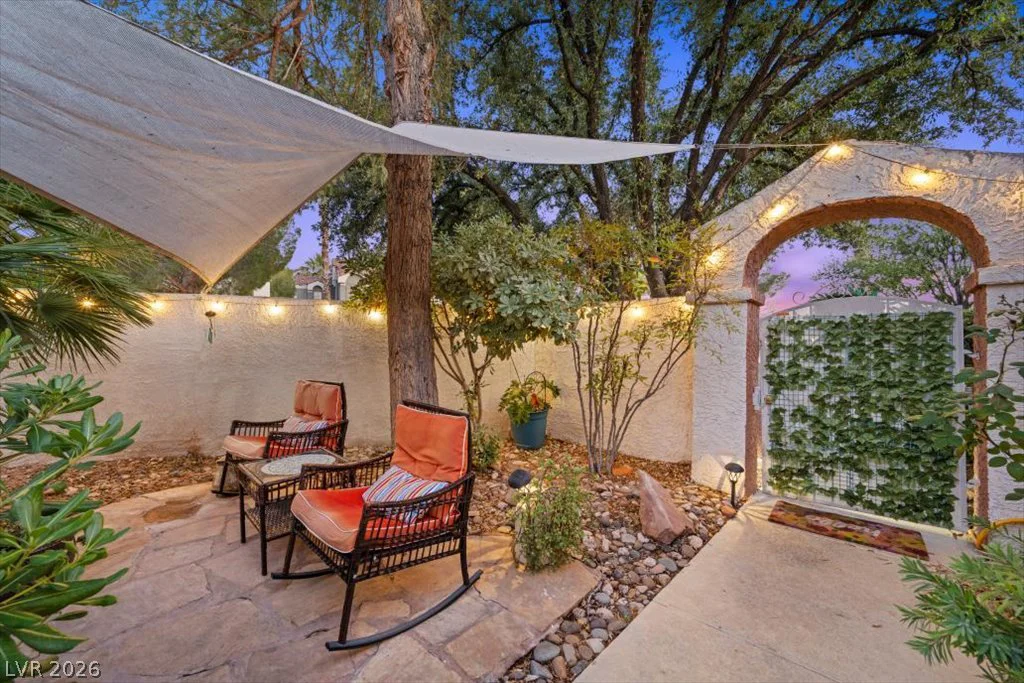 7252 Drifting River, Las Vegas, NV 89149