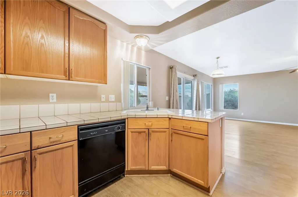 5875 Rainbow Trout, Las Vegas, NV 89113