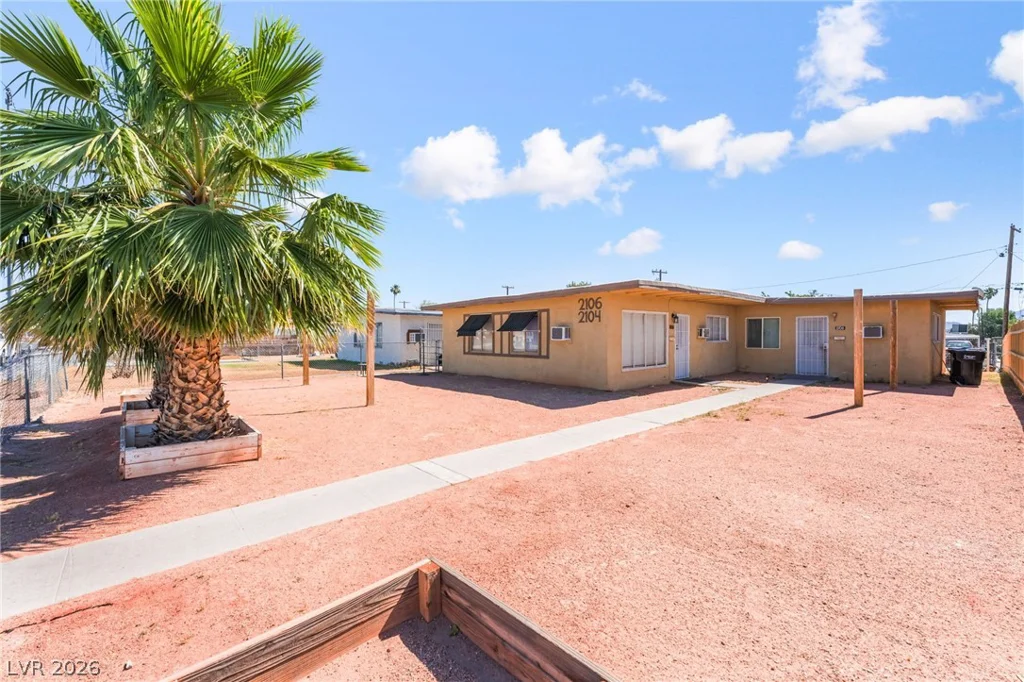 2104 White, North Las Vegas, NV 89030