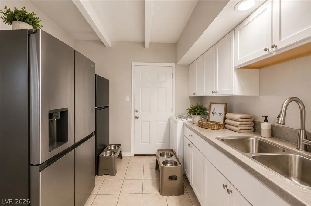 2104 White, North Las Vegas, NV 89030