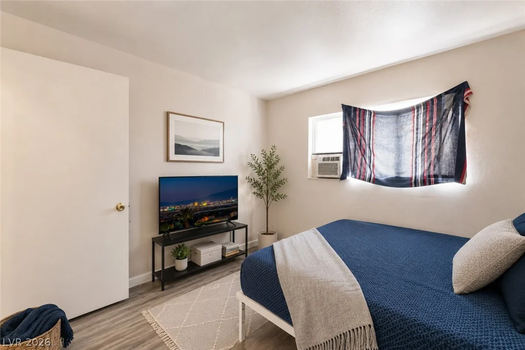 2104 White, North Las Vegas, NV 89030