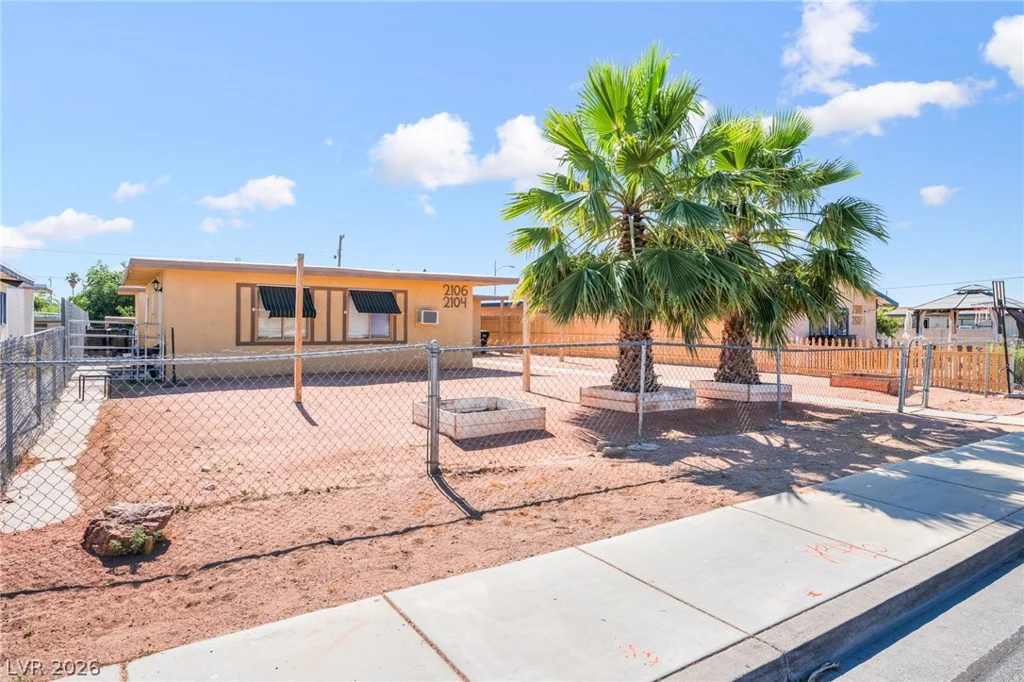 2104 White, North Las Vegas, NV 89030
