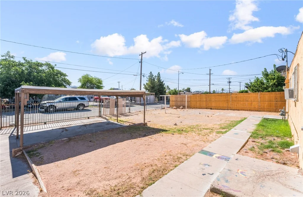 2104 White, North Las Vegas, NV 89030