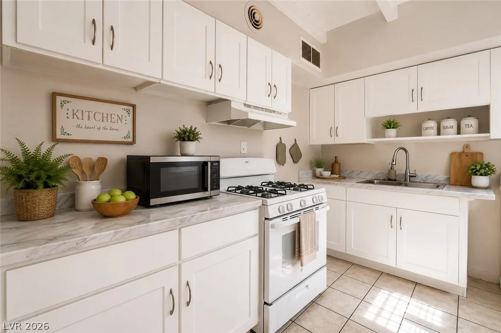 2104 White, North Las Vegas, NV 89030