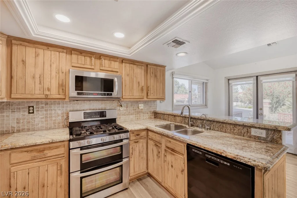 7363 Mission Hills, Las Vegas, NV 89113