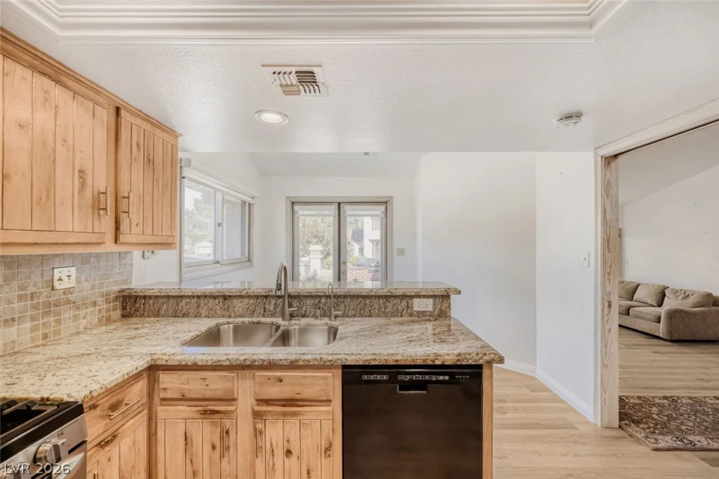 7363 Mission Hills, Las Vegas, NV 89113