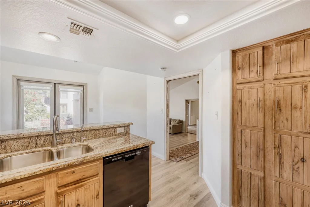 7363 Mission Hills, Las Vegas, NV 89113