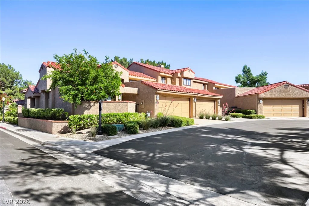 7363 Mission Hills, Las Vegas, NV 89113