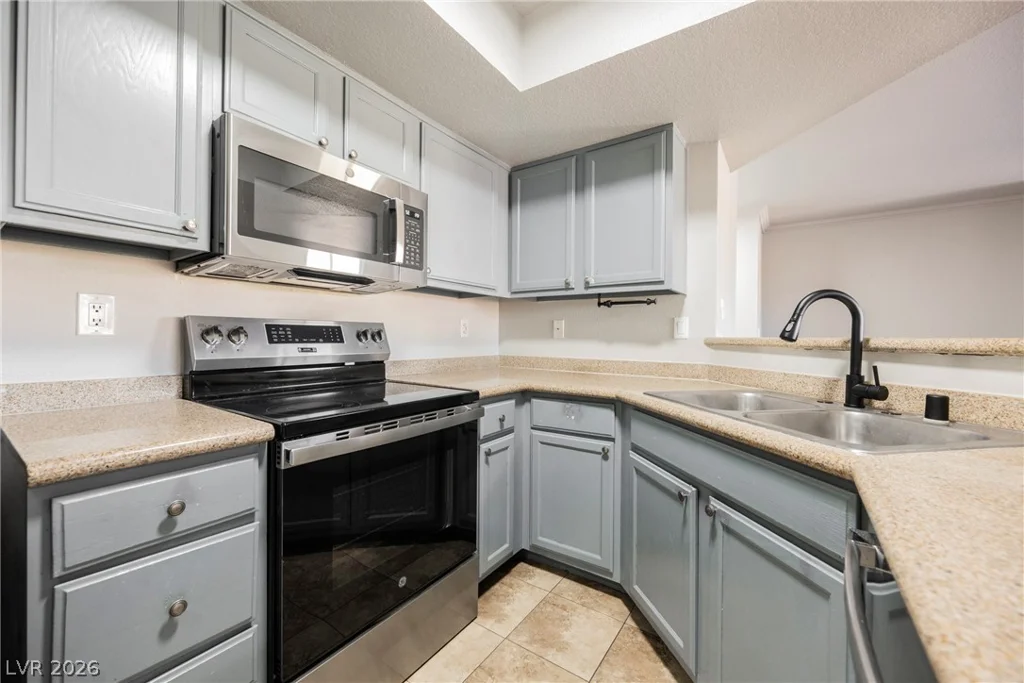 8600 Charleston, Las Vegas, NV 89117