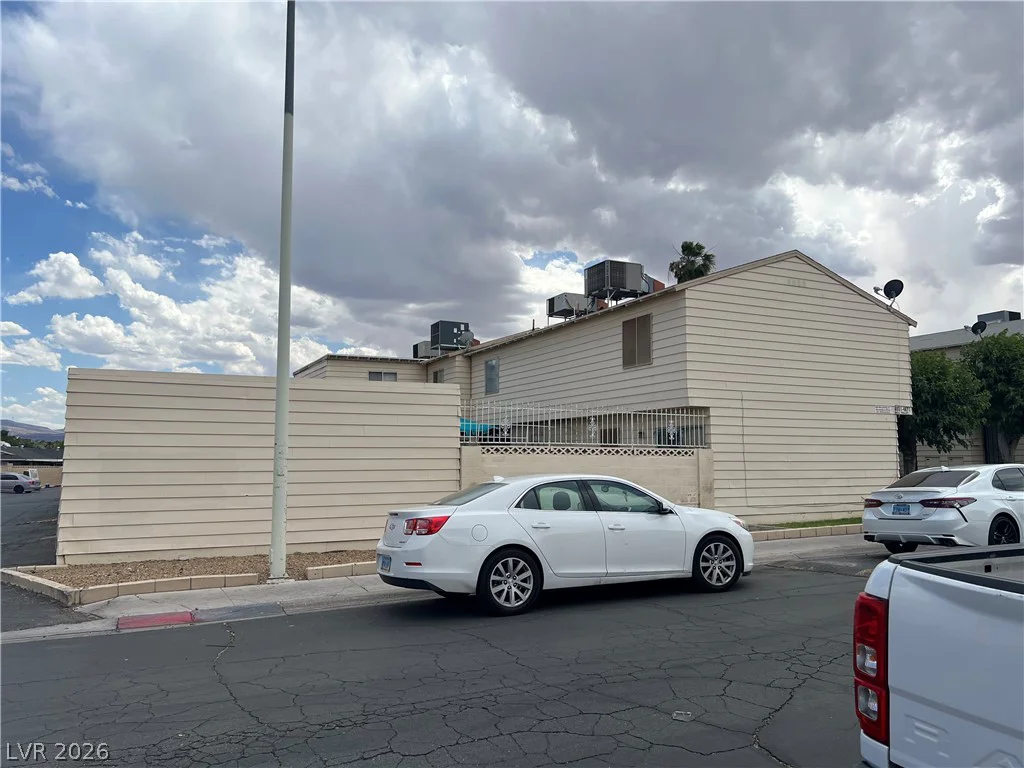4651 Mill Valley, Las Vegas, NV 89120