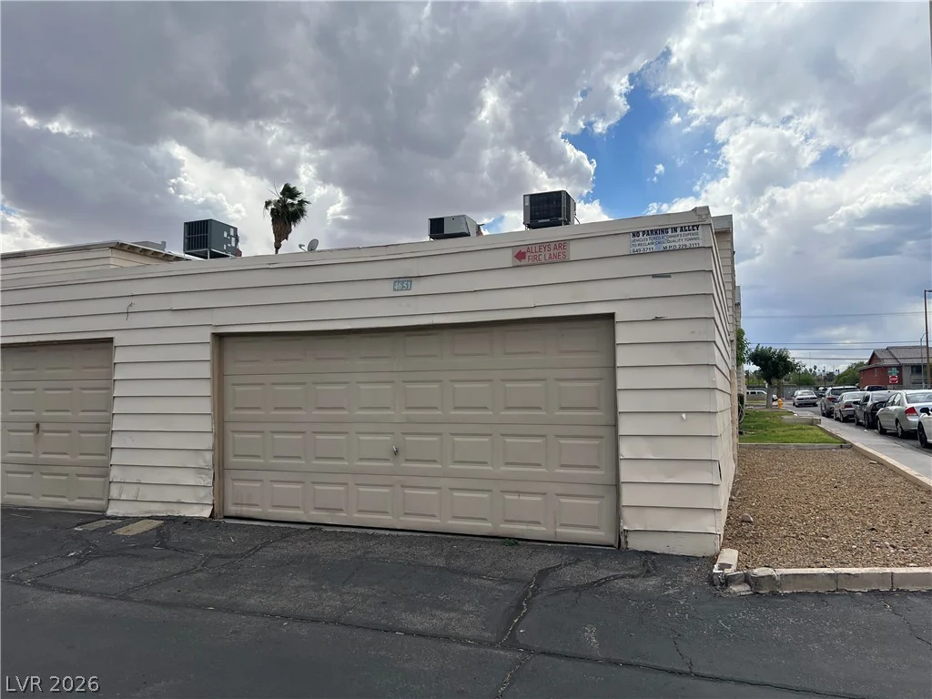4651 Mill Valley, Las Vegas, NV 89120