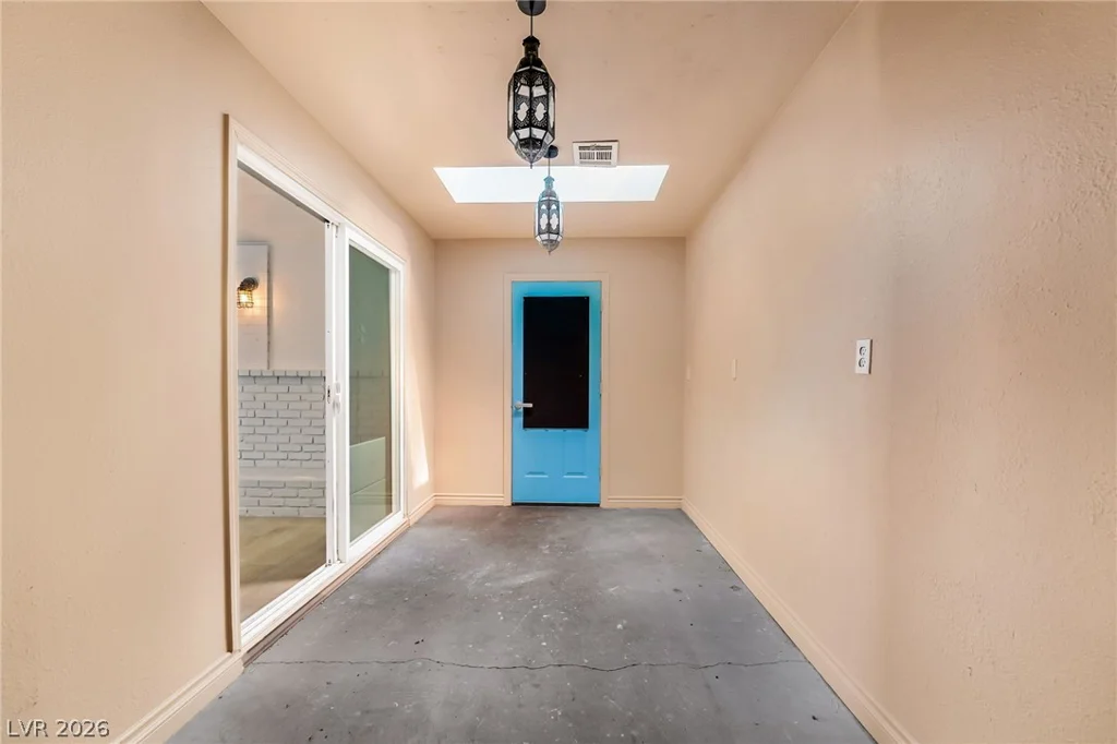6675 Five Pennies, Las Vegas, NV 89120
