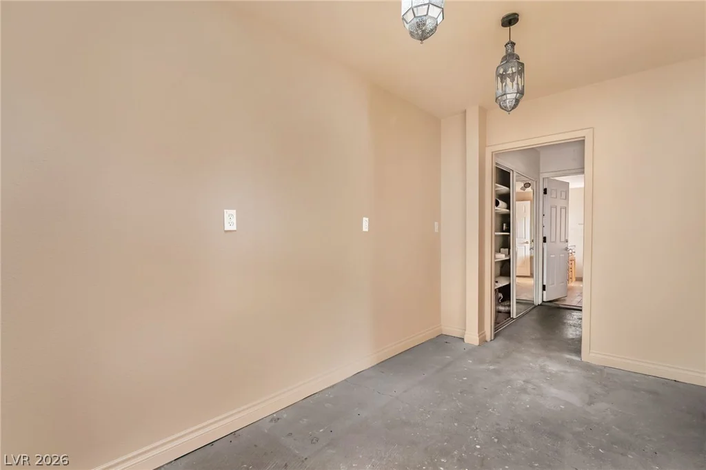 6675 Five Pennies, Las Vegas, NV 89120