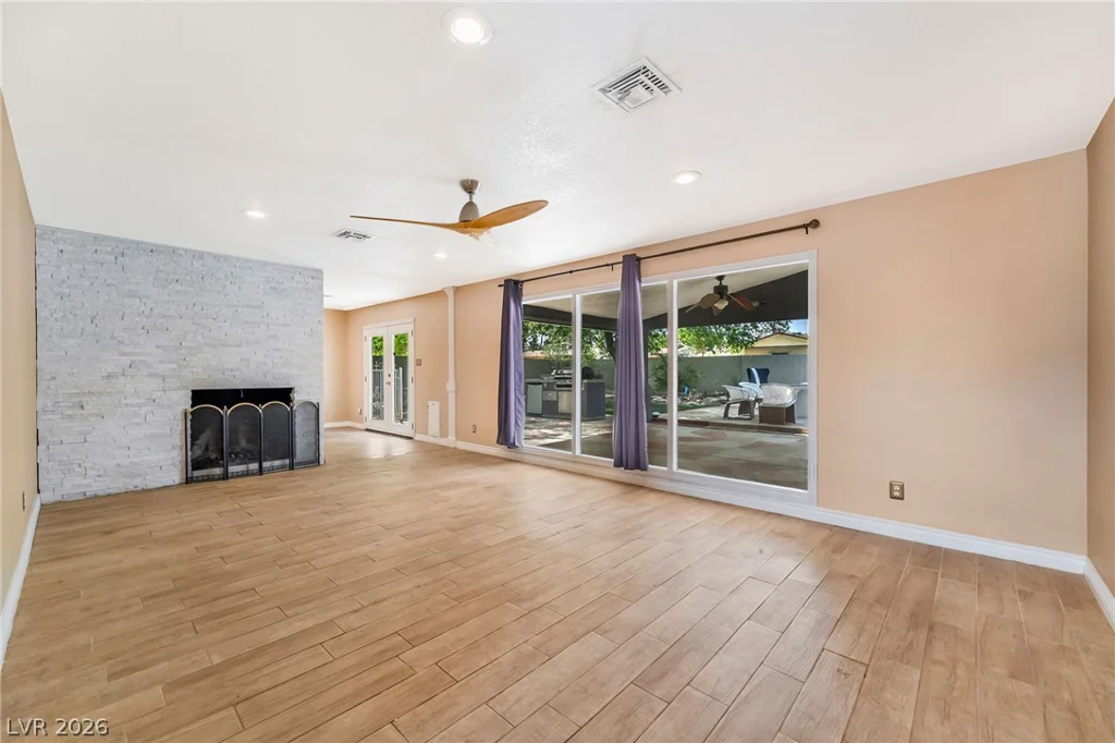 6675 Five Pennies, Las Vegas, NV 89120