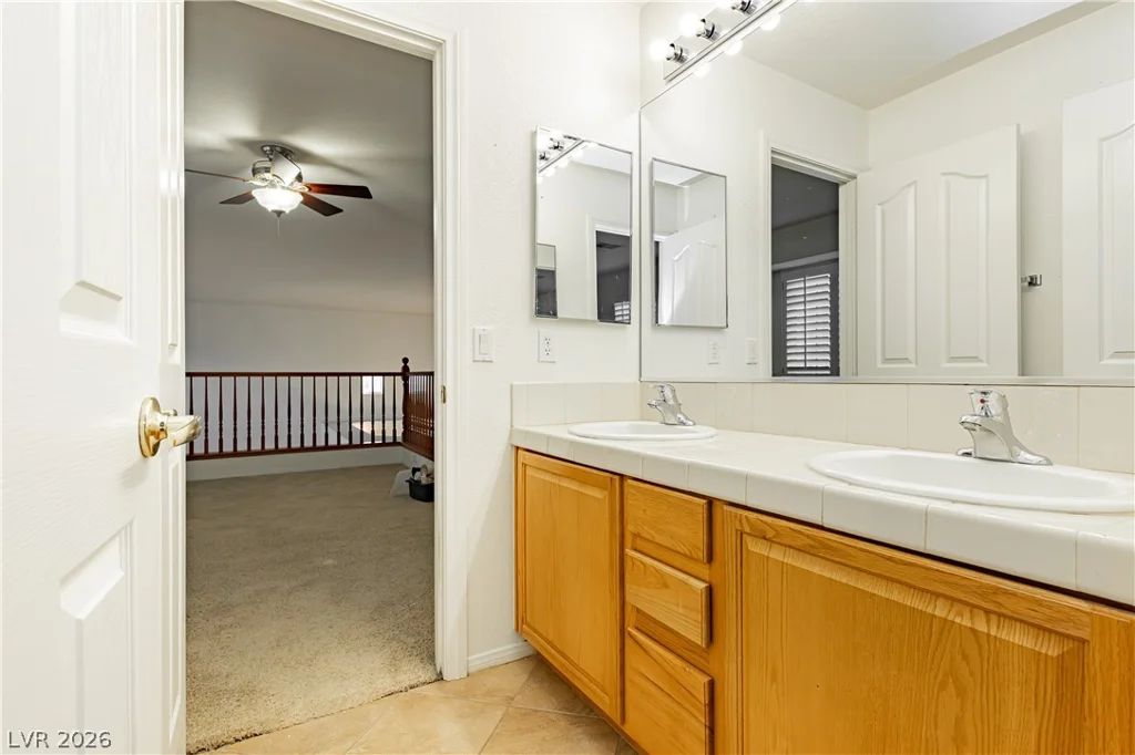 495 Greenslopes, Las Vegas, NV 89110