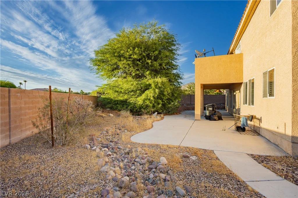 495 Greenslopes, Las Vegas, NV 89110