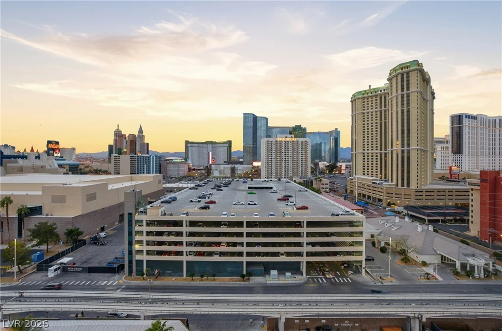 145 Harmon, Las Vegas, NV 89109